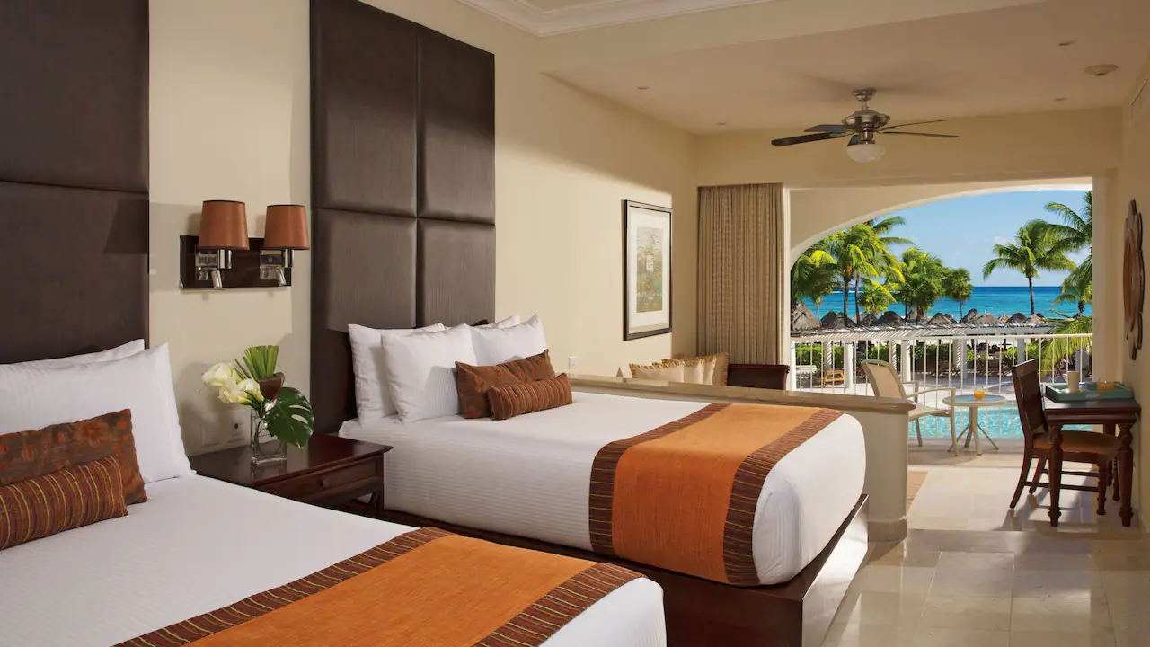 Preferred Club Junior Suite Ocean Front