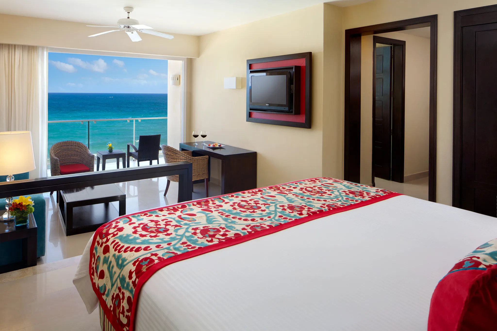 Junior Suite Ocean Front at Dreams Jade Resort & Spa