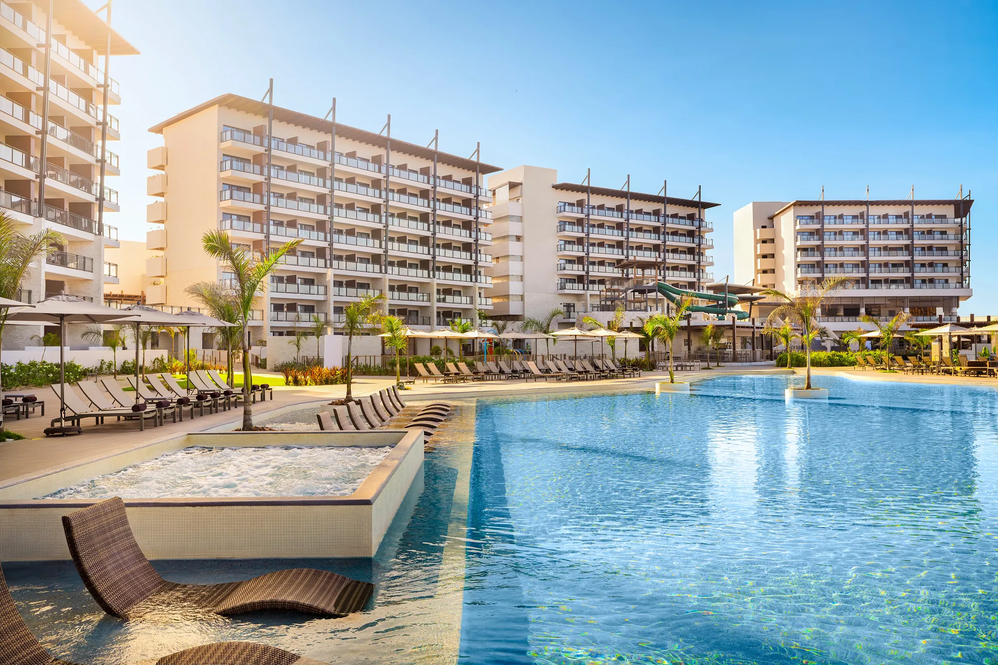DRMZT-EXT-Main-PooL-AFC