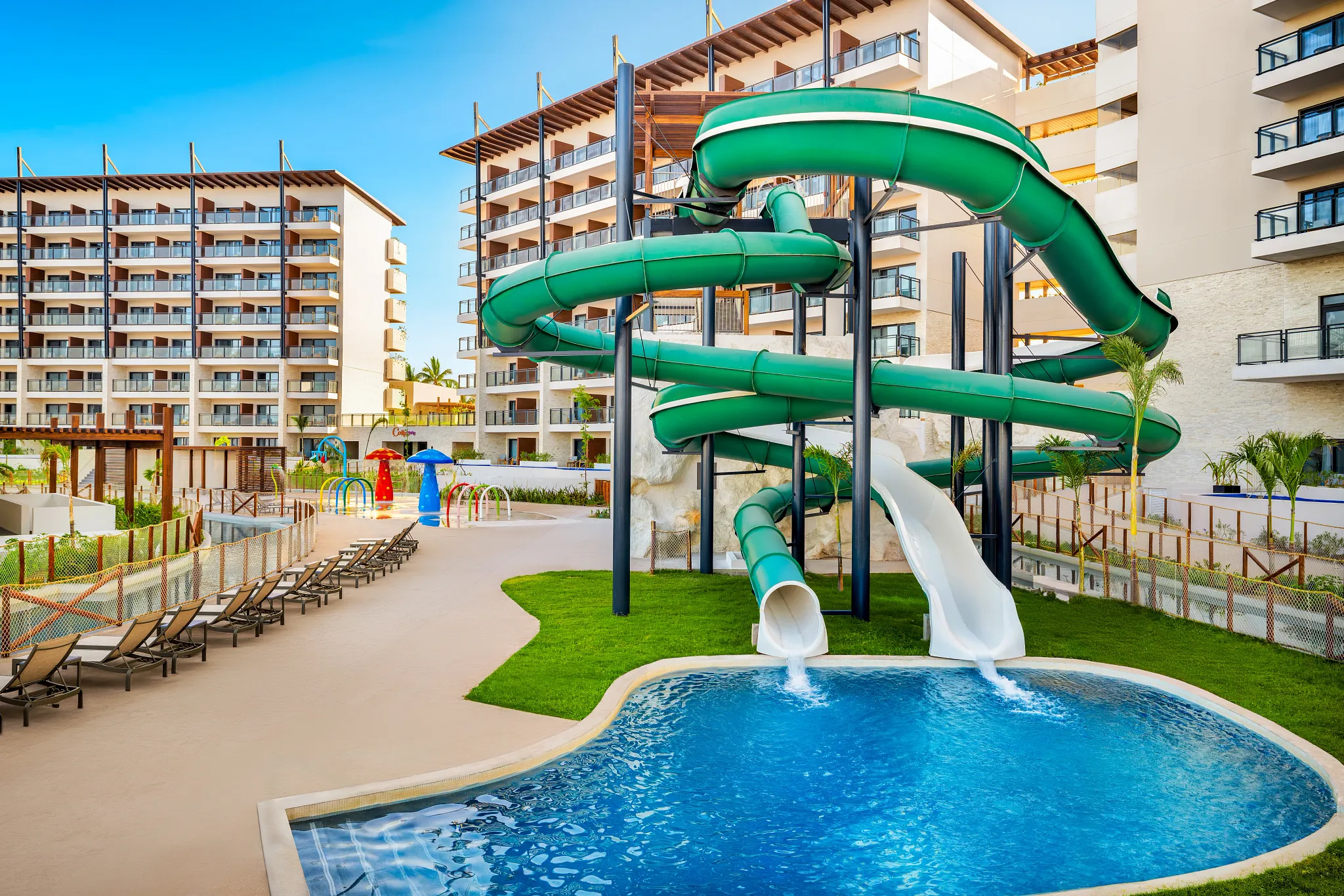 DRMZT-EXT-Waterpark-01-AFC