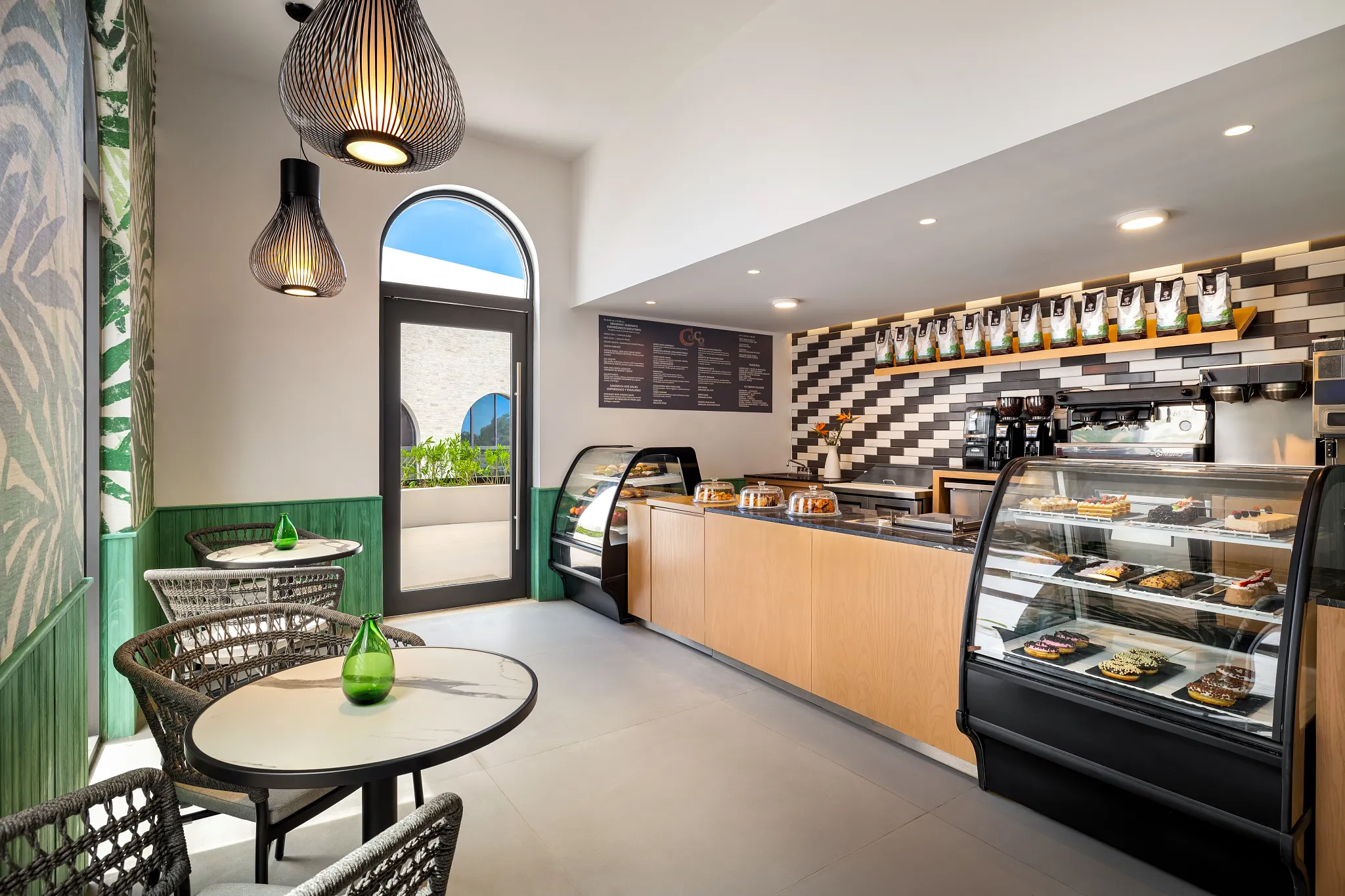 DRMZT-RES-CocoCafe-01-AFC