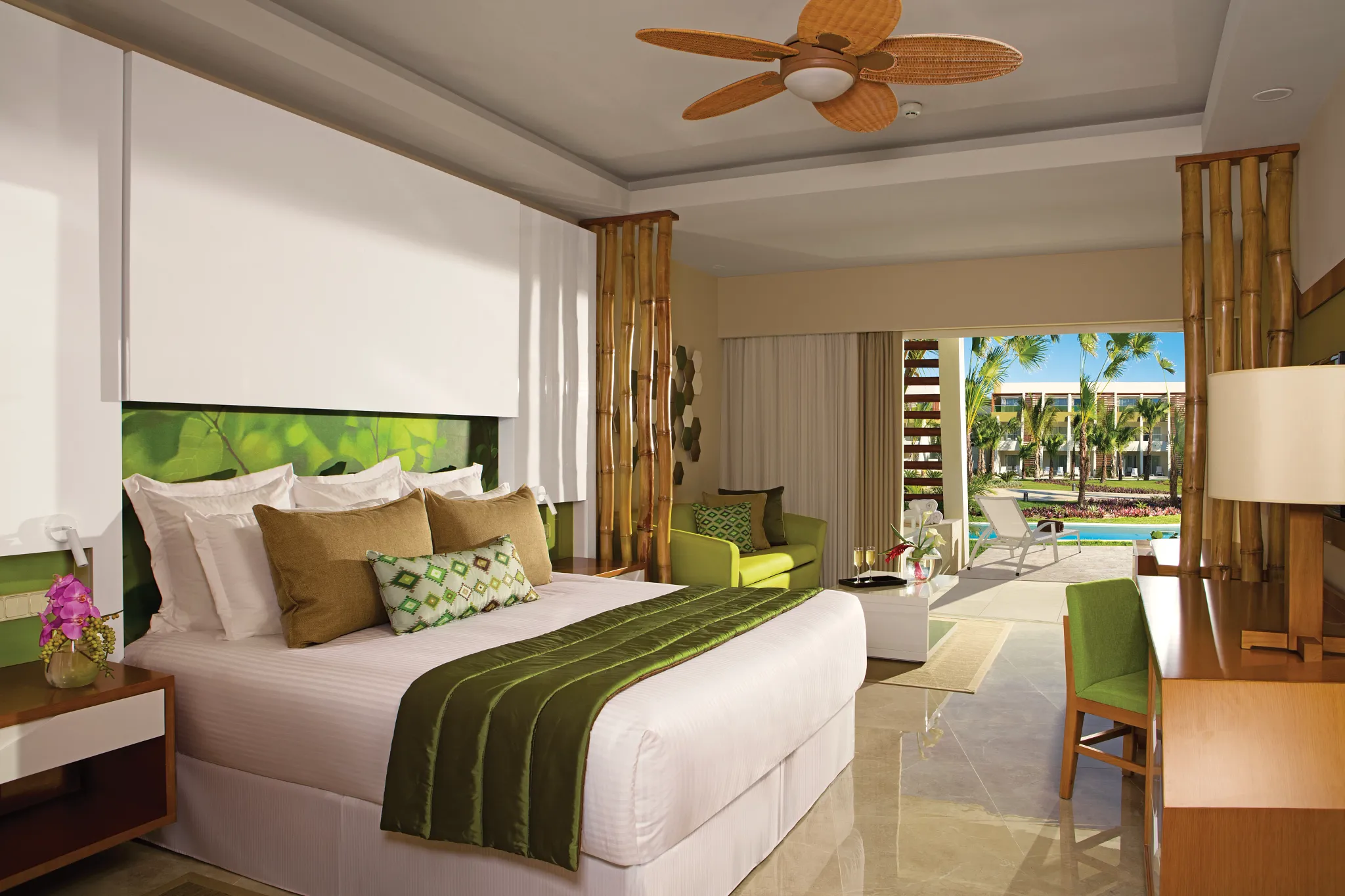 Junior Suite Swim Up