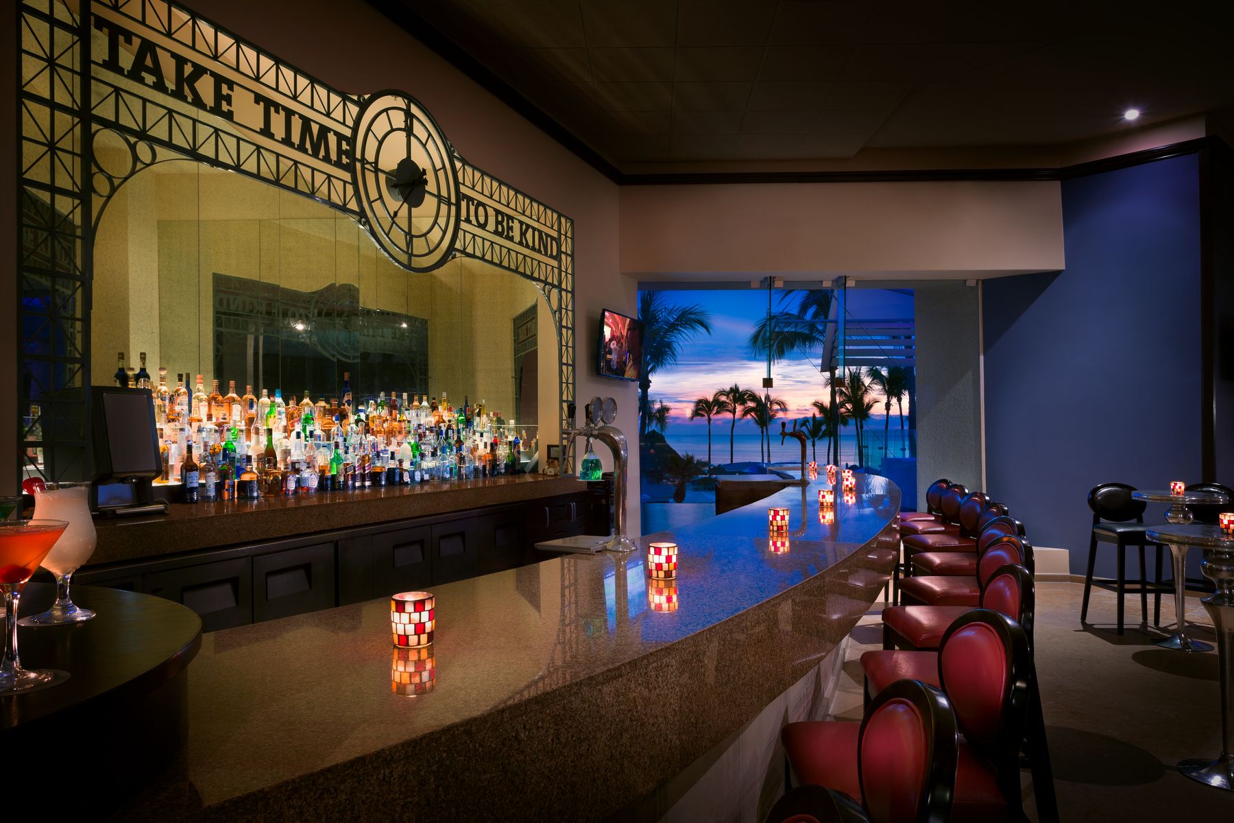 HRH_Vallarta_Sun_Bar_037_9269