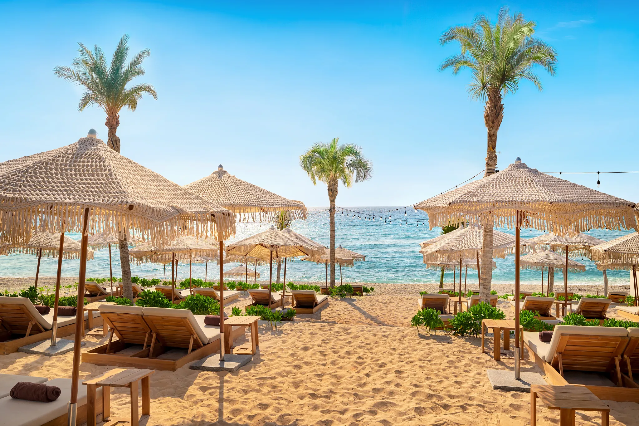 HYVGI-EXT-BeachClub-01-AFC