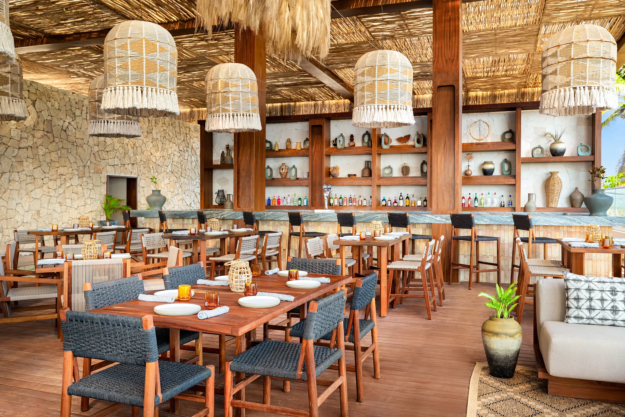 HYVGI-RES-Ennea-BeachClub-AFC