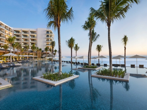 Hilton-Cancun-An-All-Inclusive-Resort-202307-CUNHCA-09_Chill-Pool