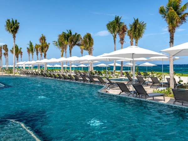 Hilton-Tulum-Riviera-Maya-All-Inclusive-Resort-202307-CUNHTM-02_Pool