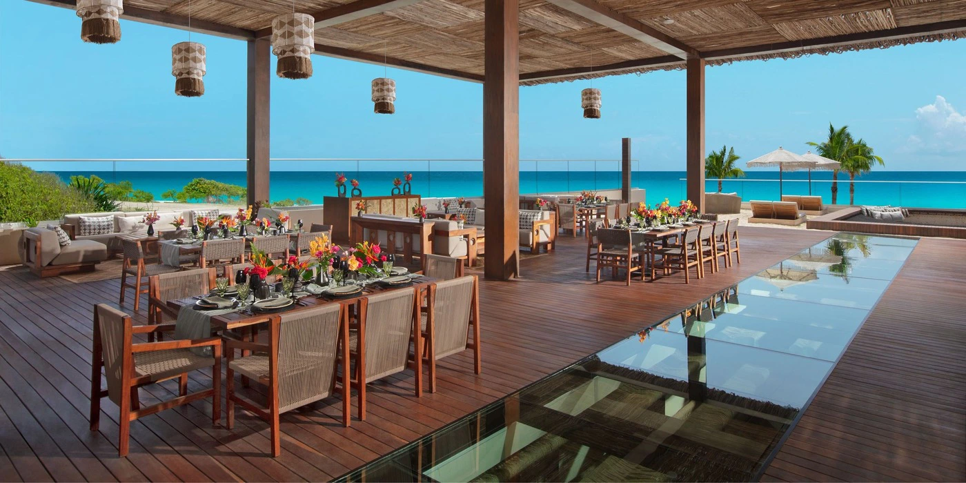 Ennea Restaurant
