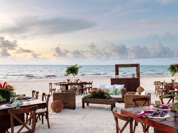 Hyatt-Zilara-Cancun-202404-CUNHZC-28_Beach-Reception-Architecture