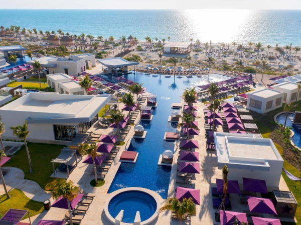 Planet-Hollywood-Adult-Scene-Cancun-An-Autograph-Collection-All-Inclusive-Resort-Adults-Only-202306-CUNADT-06_Aerial-Pool