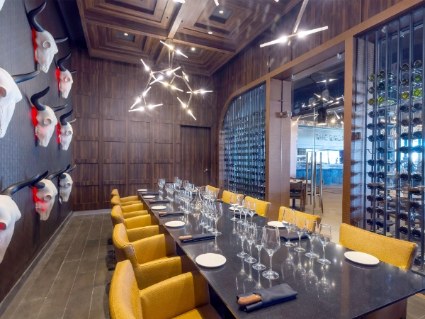 Planet-Hollywood-Adult-Scene-Cancun-An-Autograph-Collection-All-Inclusive-Resort-Adults-Only-202306-CUNADT-23_Sunset-Strip-Steakhouse