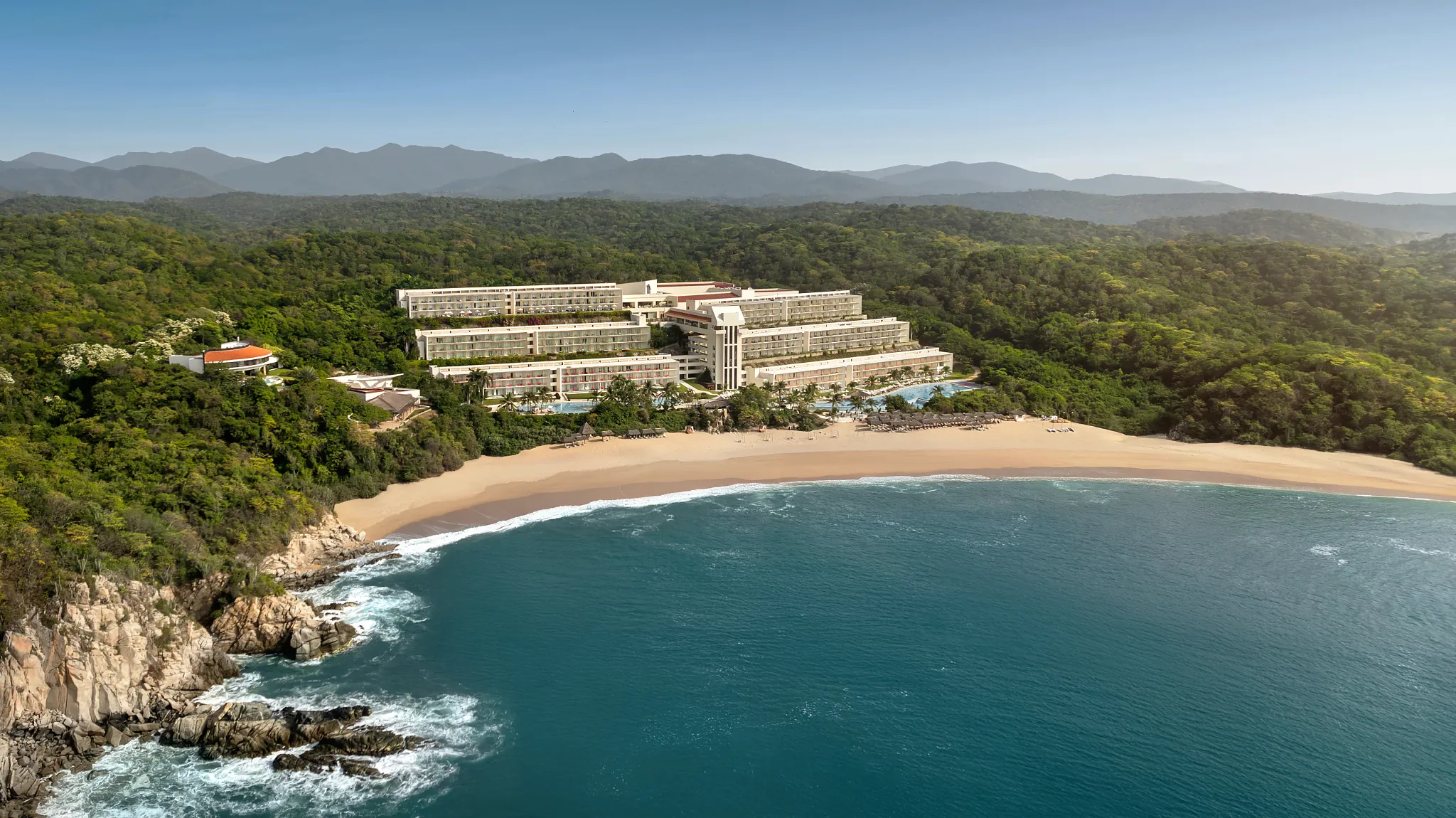 SECHU-EXT-Aerial-Resort-01-AFC