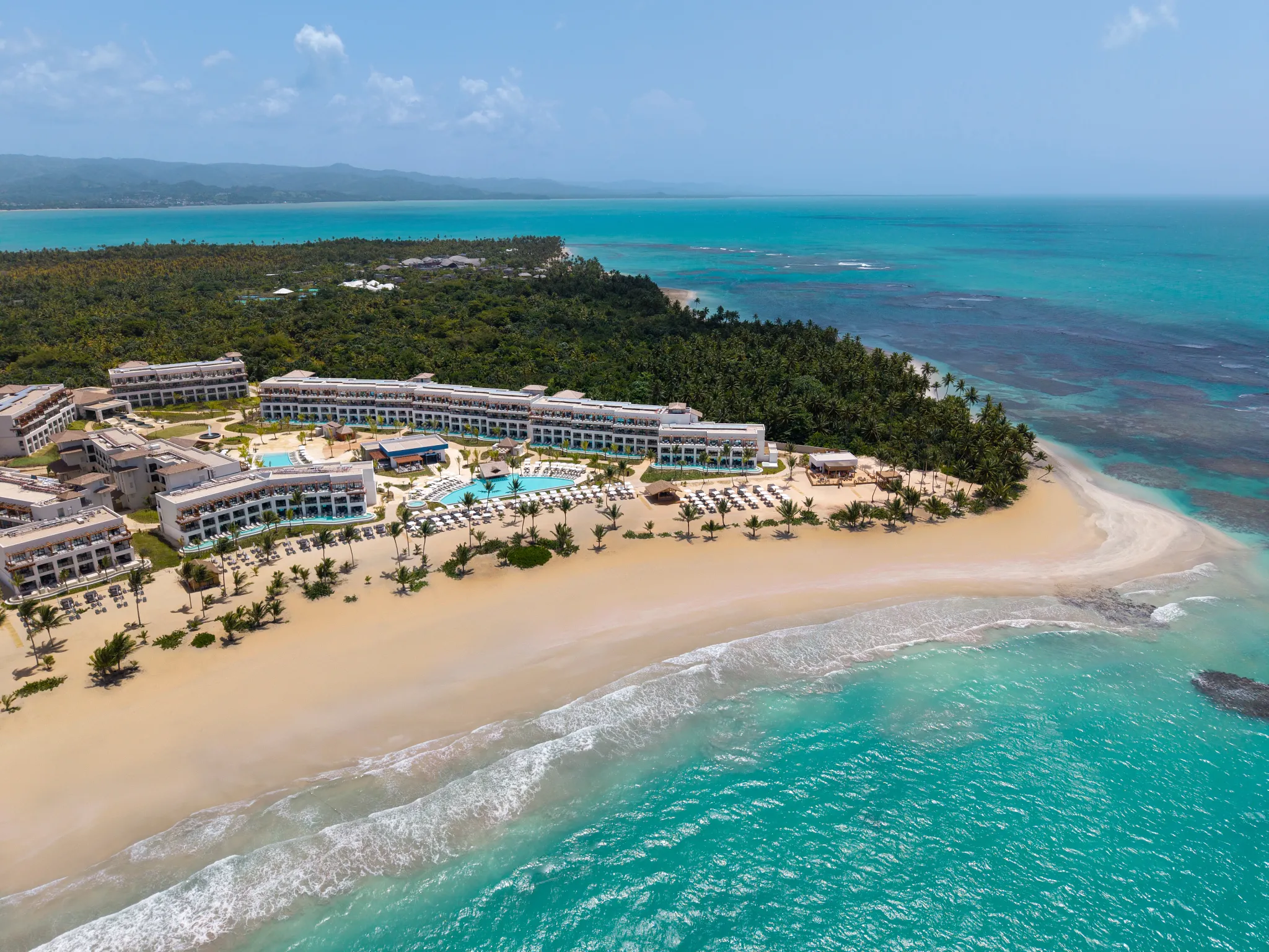 SECPE-EXT-Aerial-Resort-01-TC