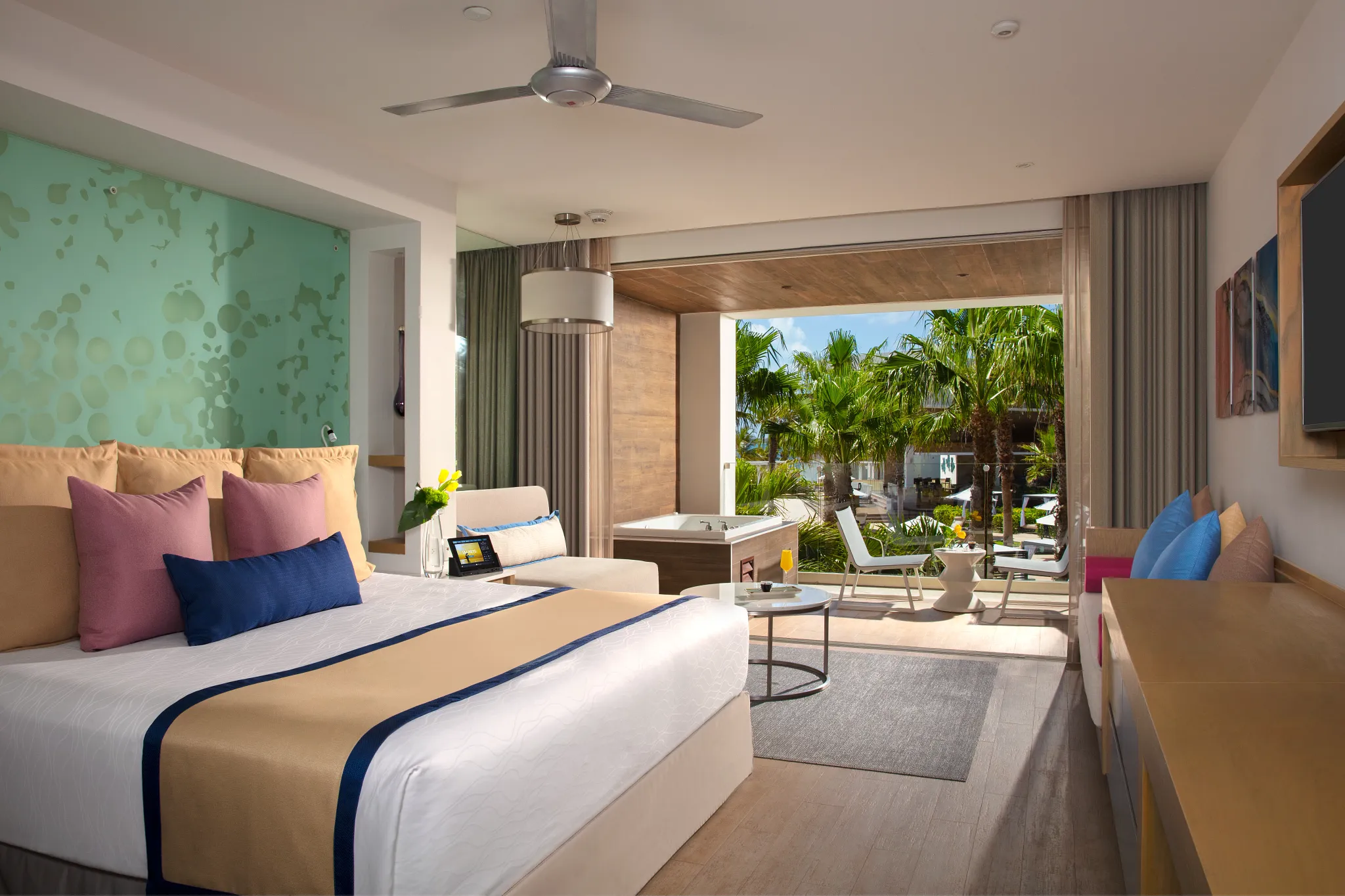 Preferred Club Junior Suite Tropical View