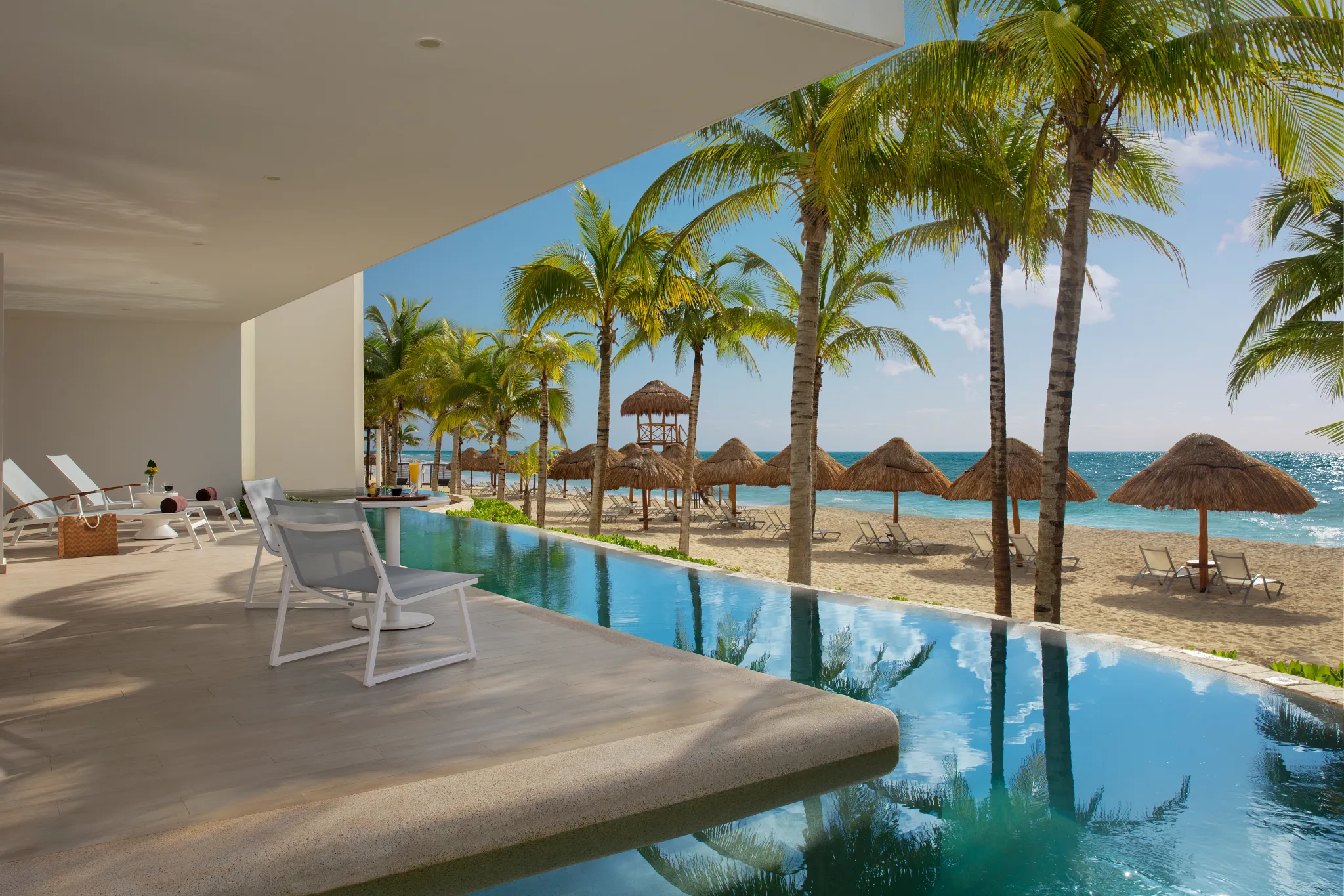 Preferred Club Master Suite Swim Out Ocean Front