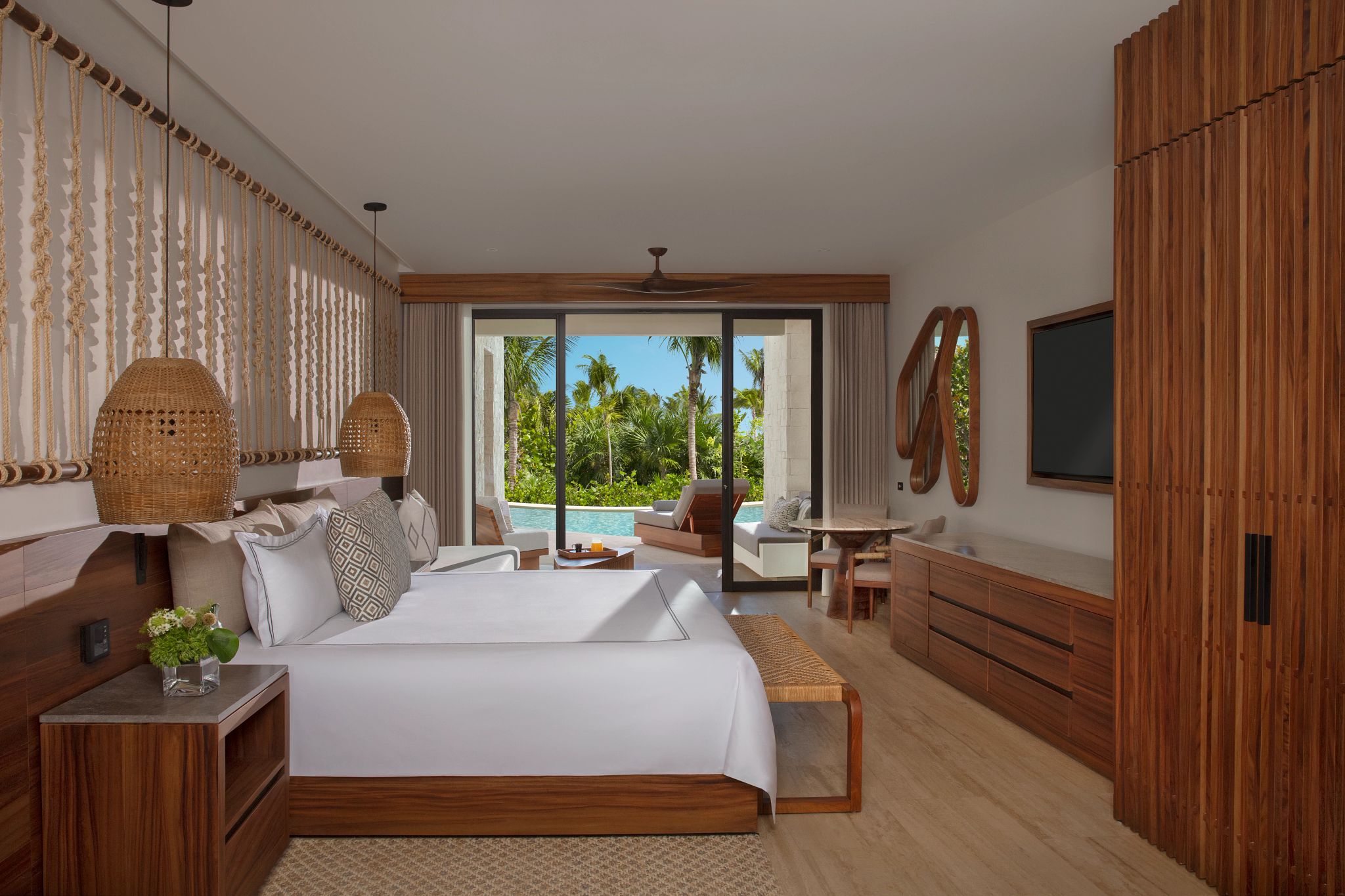 Preferred Club Junior Suite Swim Out