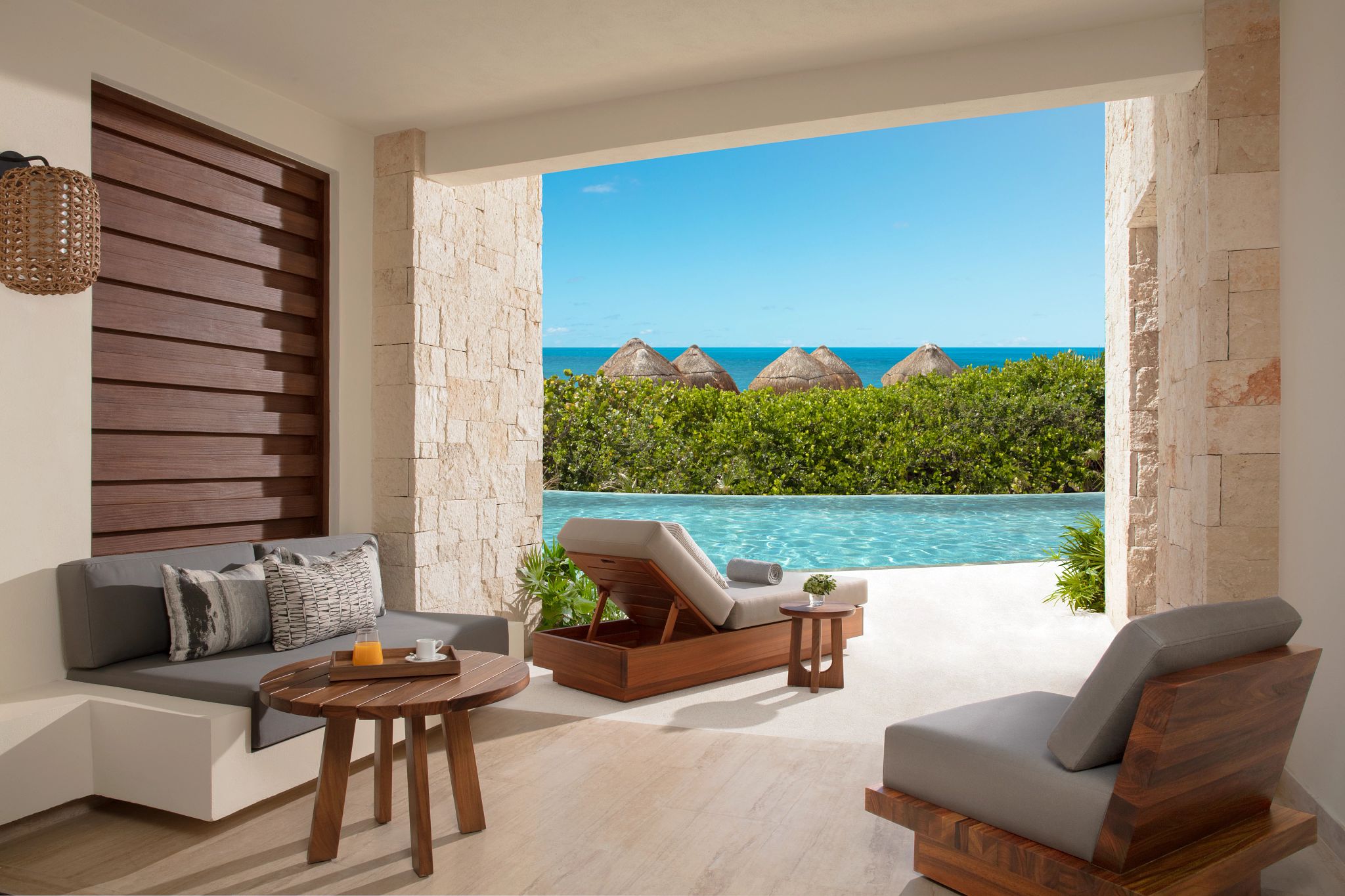Preferred Club Junior Suite Swim Out Ocean Front