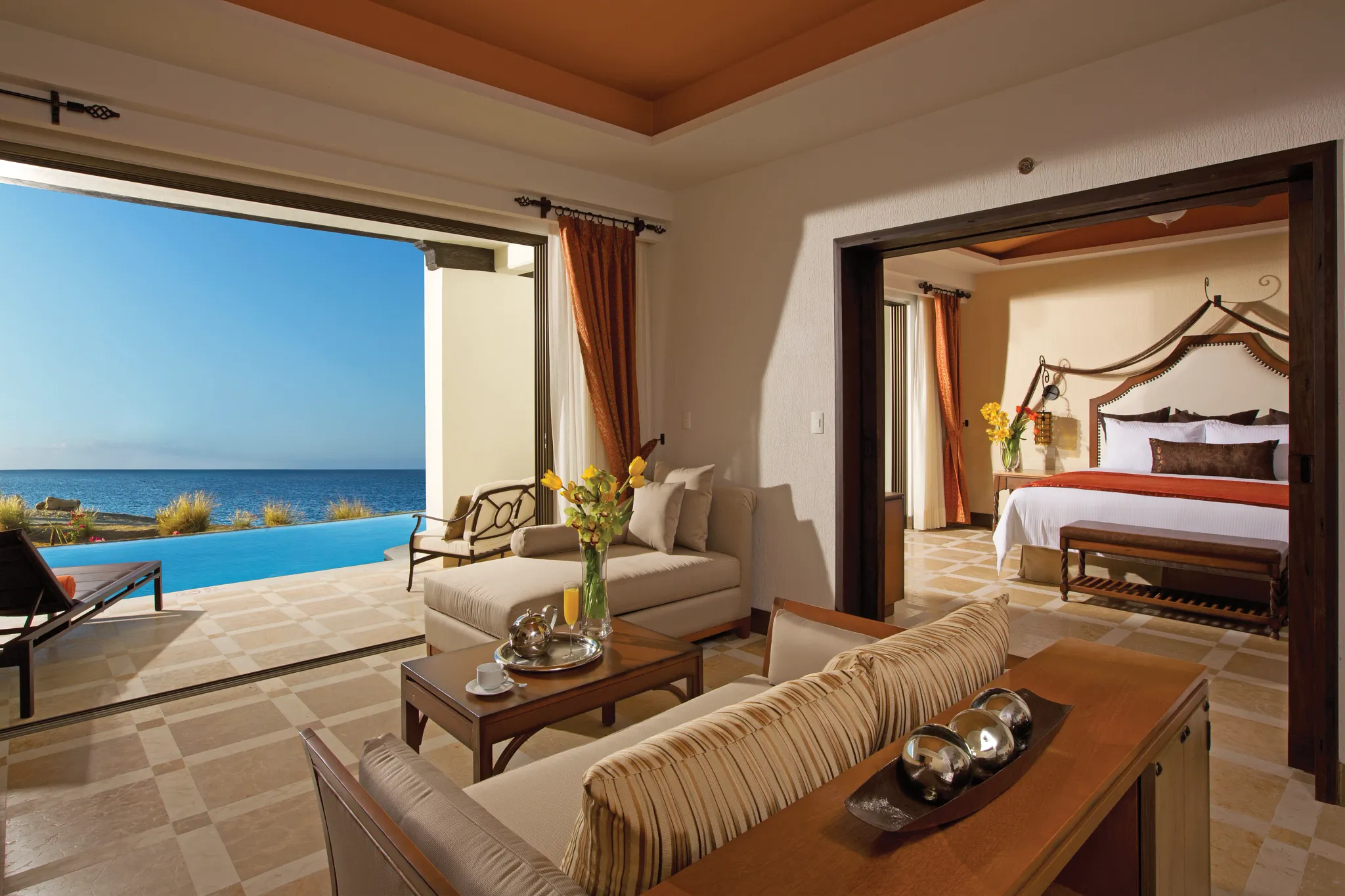 Master Suite Swim Out Ocean Front
