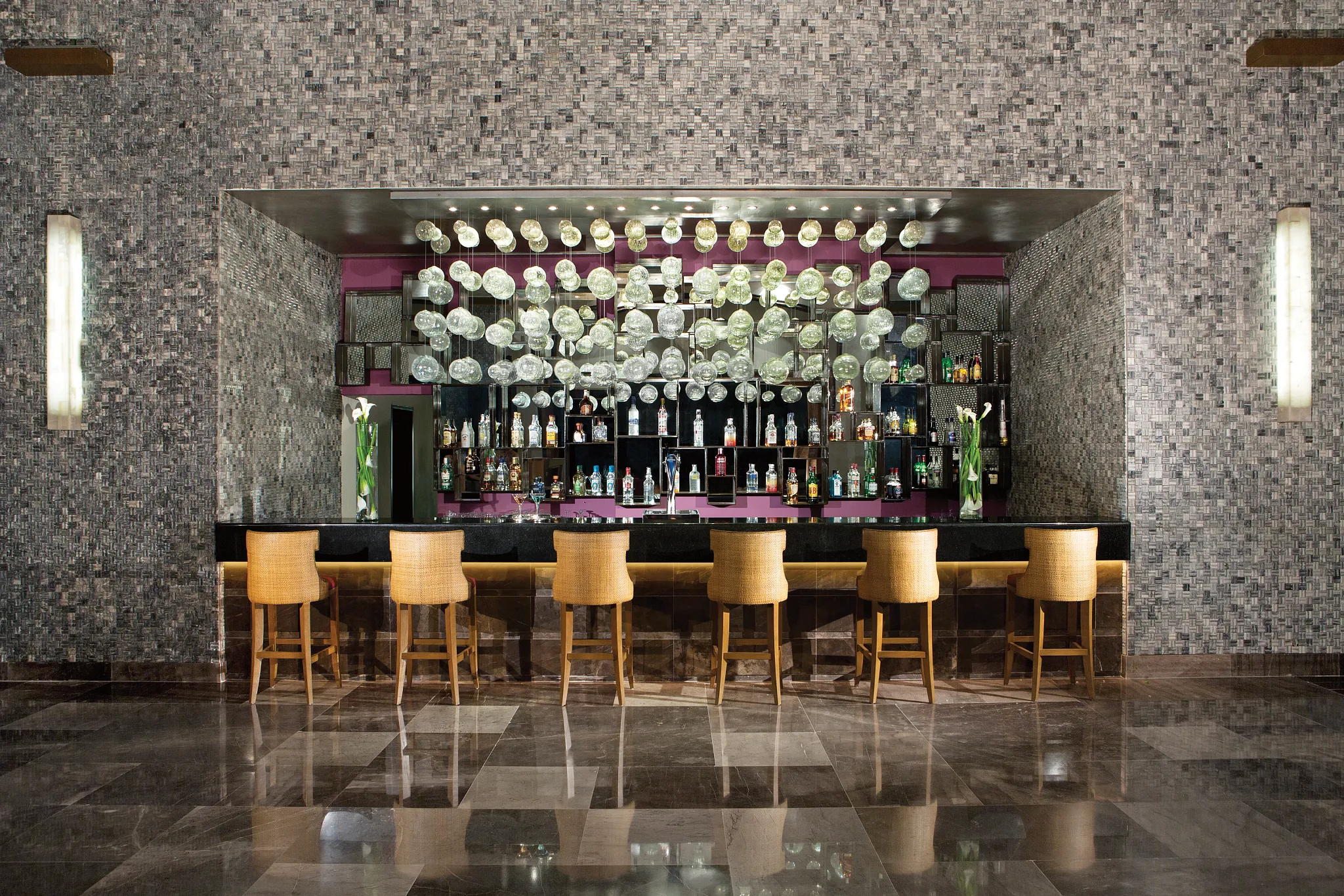 SEVPV-BAR-LobbyBar-3-CB