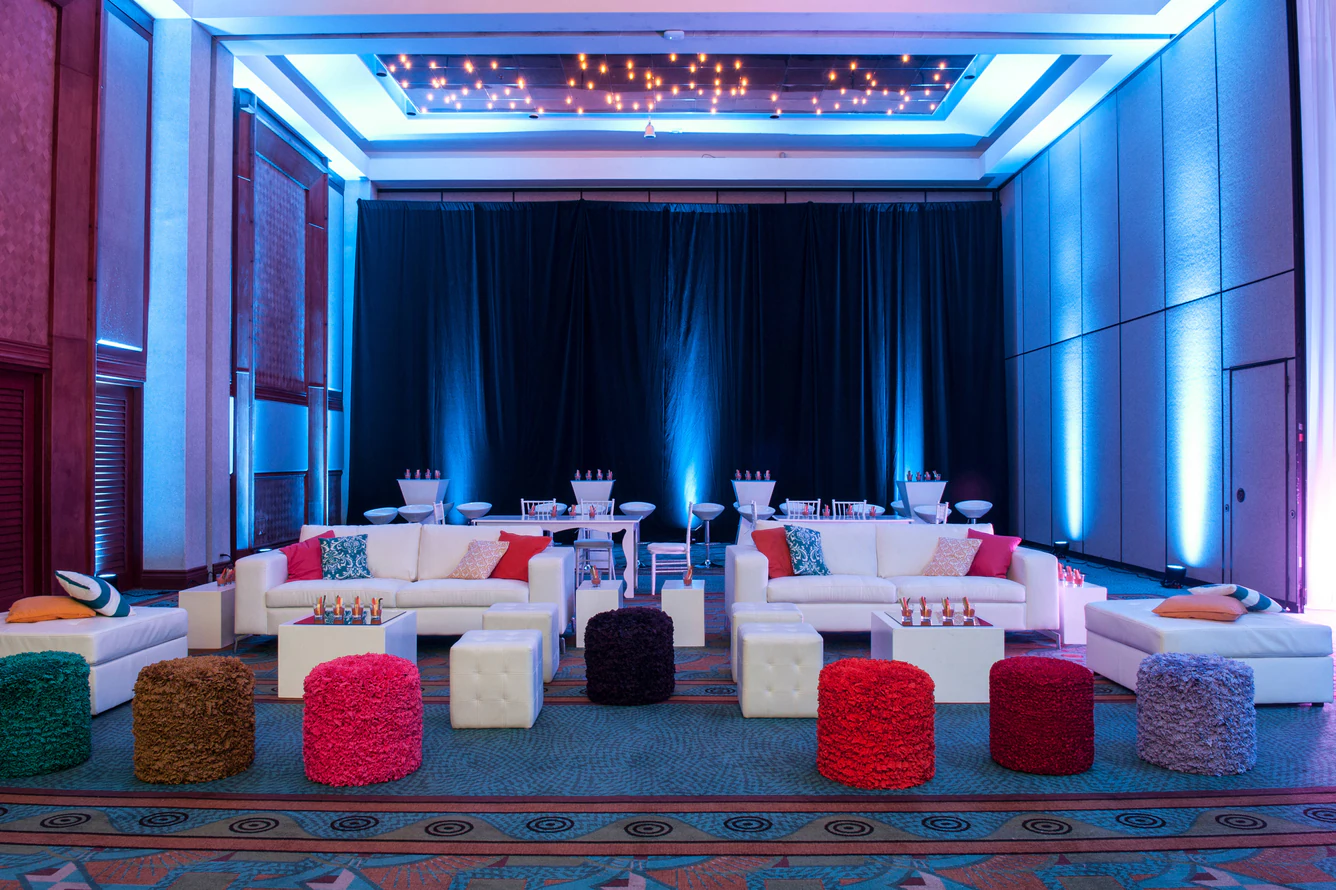 auabr-lounge-setup-2304-hor-clsc