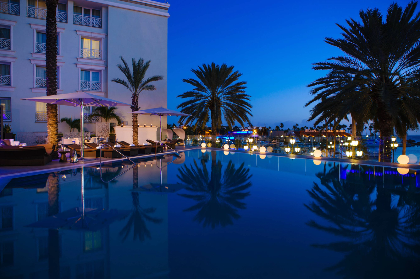 auabr-pool-0188-hor-clsc