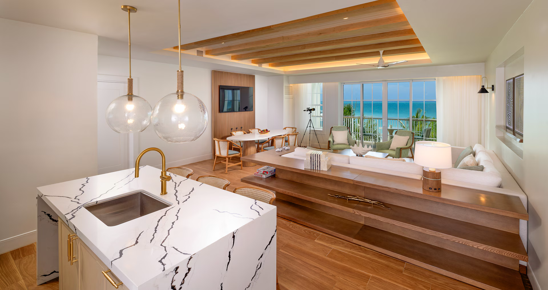 Eventide Penthouse Three-Bedroom Balcony & Roof Terrace Butler