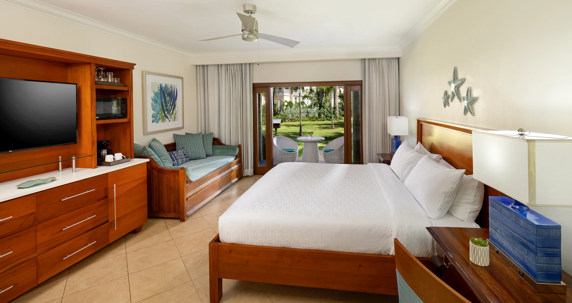 Tropical Oceanview Walkout Concierge King