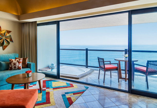 Club Oceanfront Hot Tub King or Double