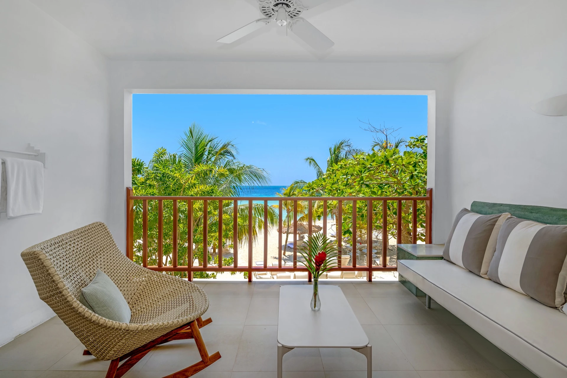 Beachfront Verandah Suite