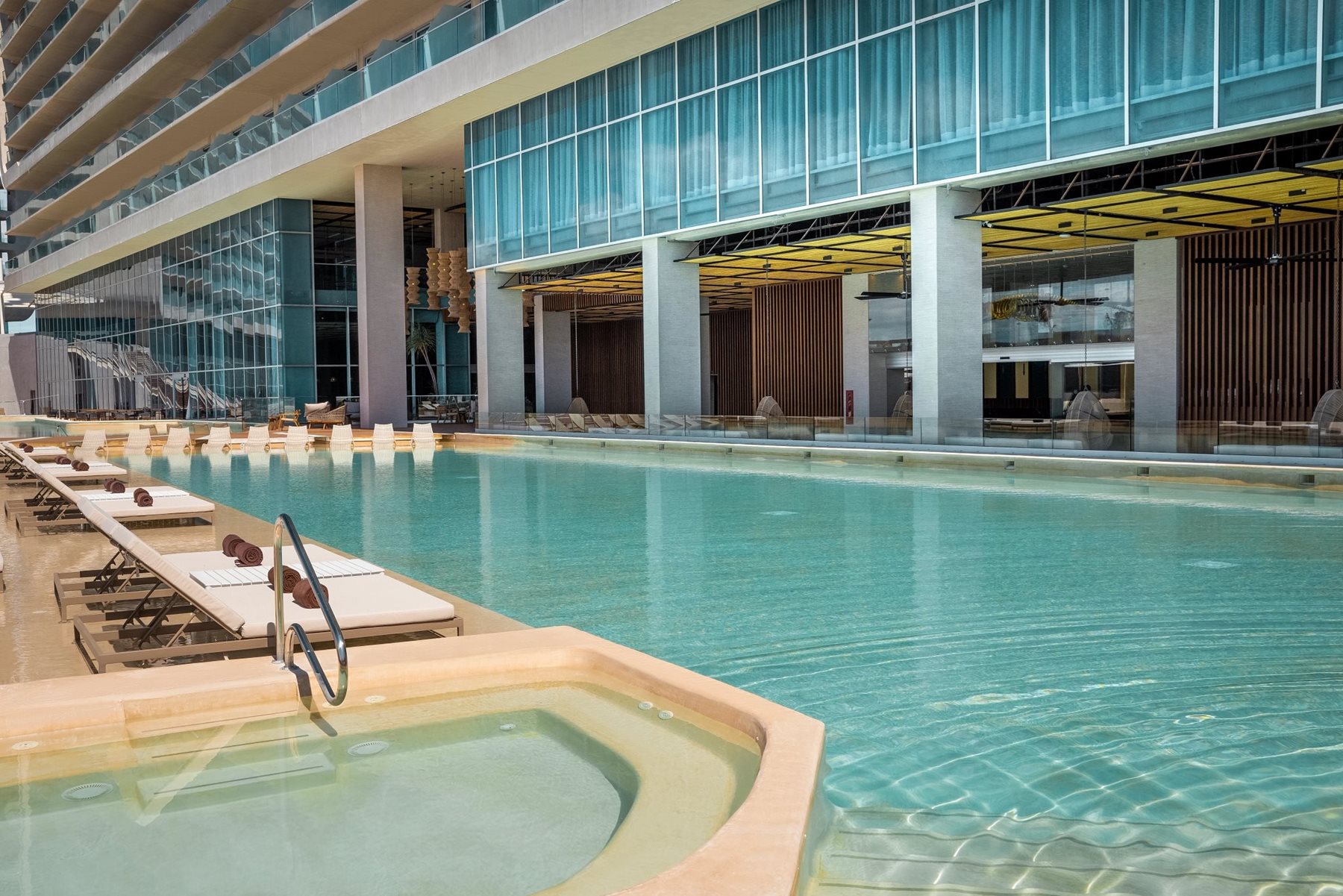 cun-hyatt-vivid-grand-island-pool-01.jpg