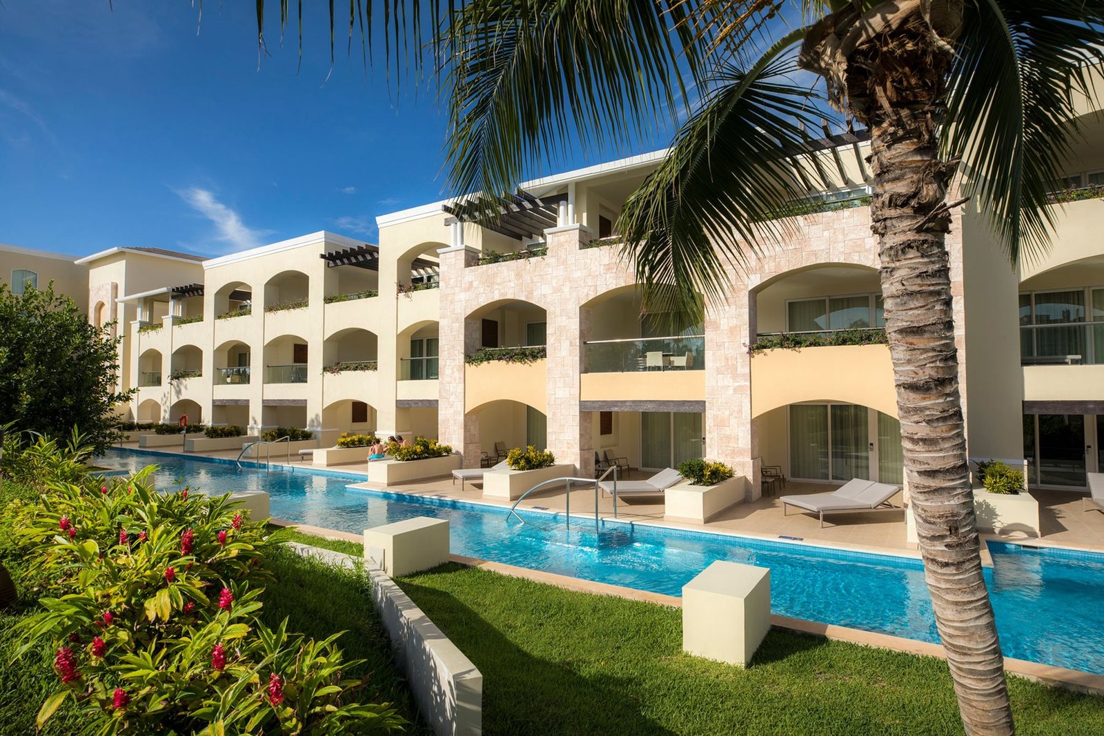 cun-moon-palace-the-grand-cancun-grounds-01