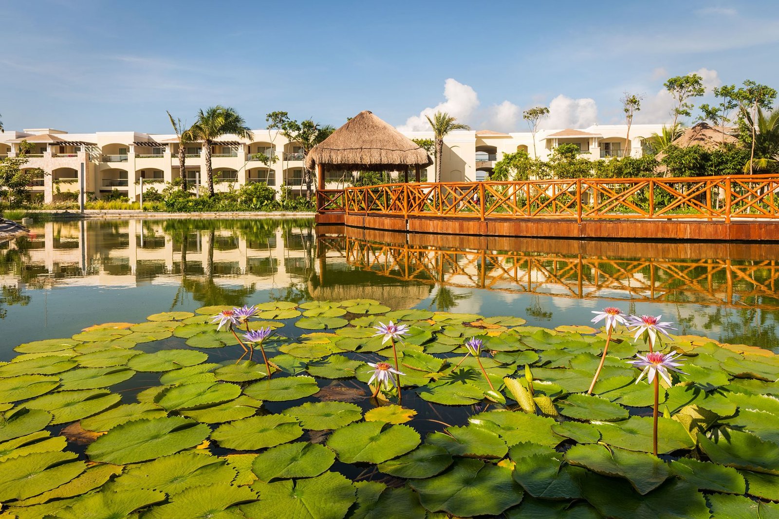 cun-moon-palace-the-grand-cancun-grounds-02