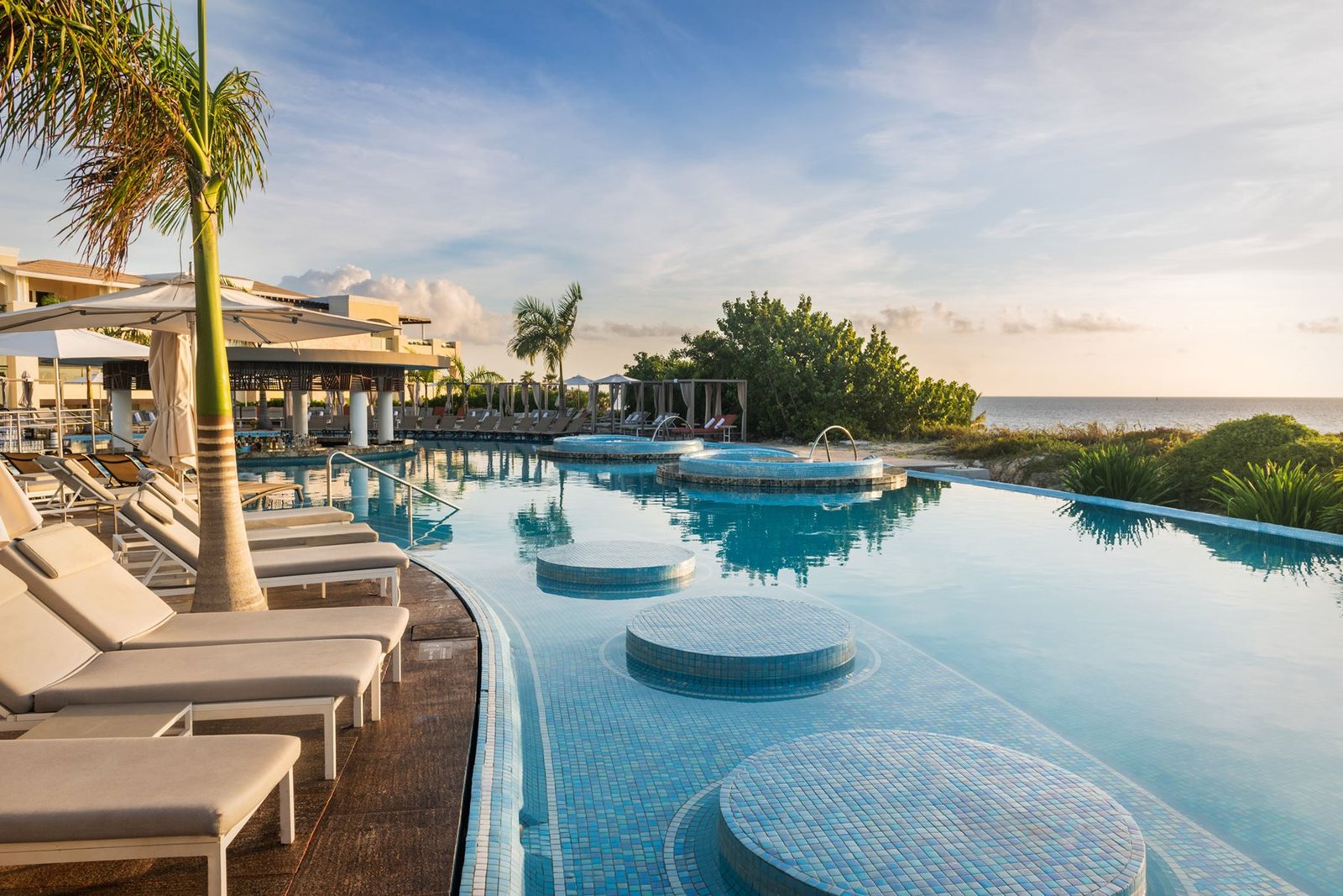 cun-moon-palace-the-grand-cancun-pool-wellness-03