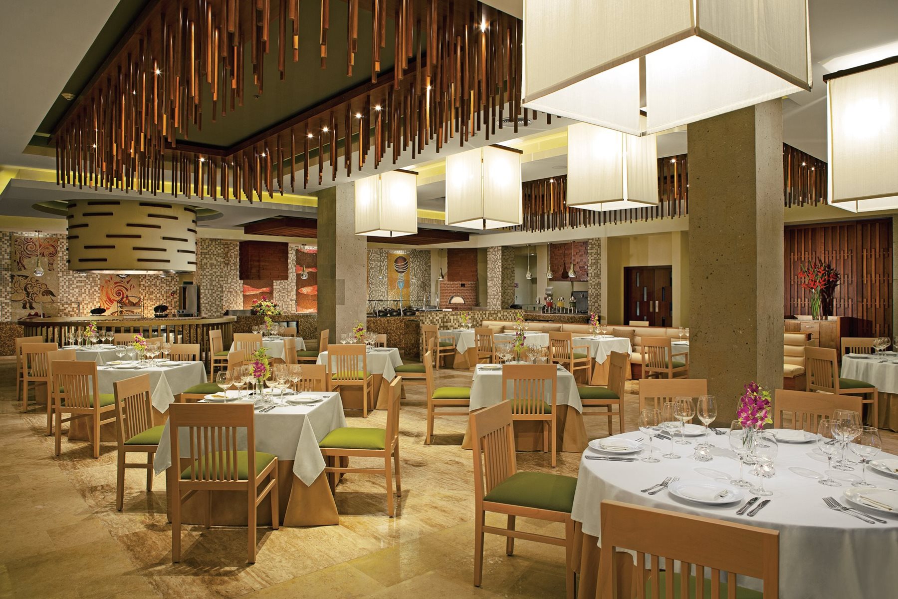 cun-secrets-playa-mujeres-resto-market-cafe-01.jpg