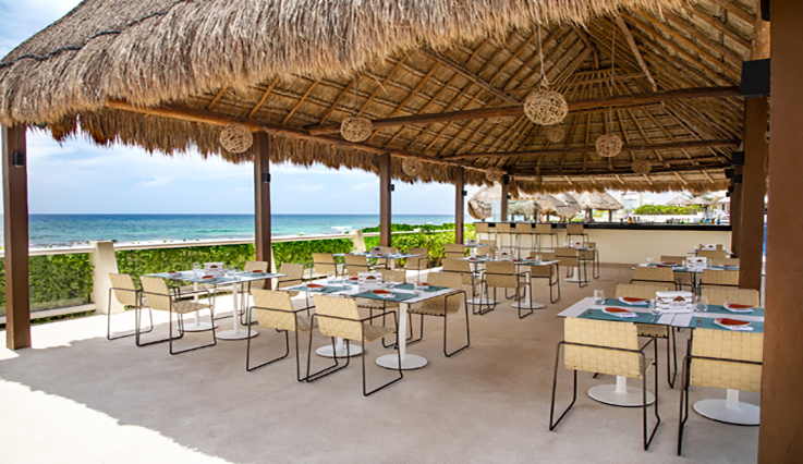 cunpc2-16-La_Palapa_Restaurant_Royal_Service