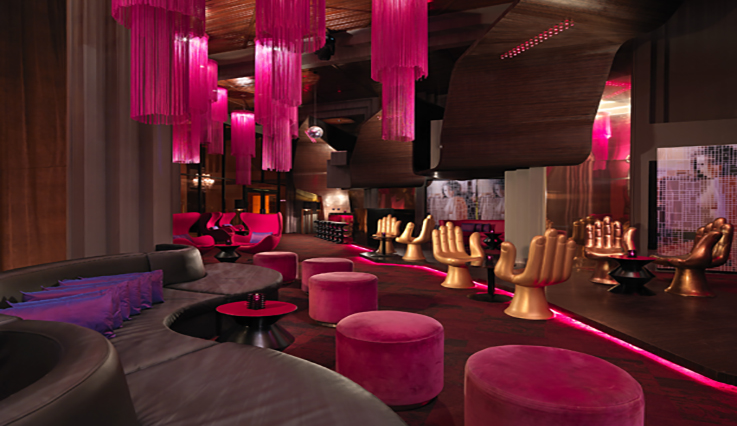 cunpc2-18-Red_Lounge