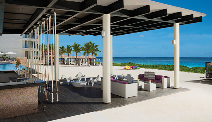 cunsc2-foam-seaside-bar