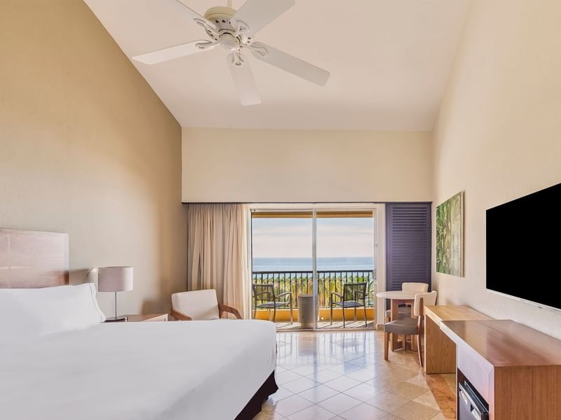 Deluxe Room Ocean View King