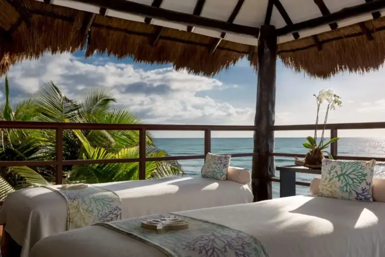 dorado-seaside-sute-spa
