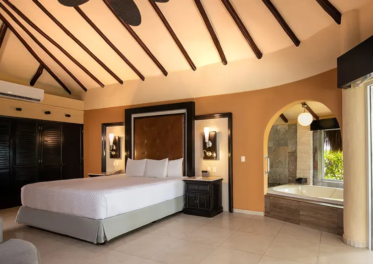 Swim-Up Casita Suite