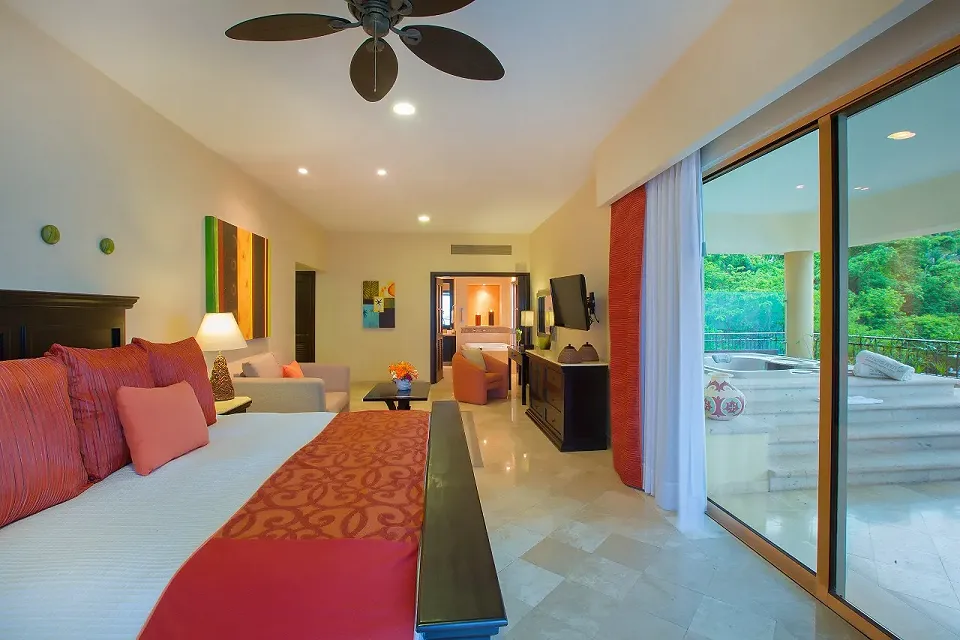 Honeymoon Suite