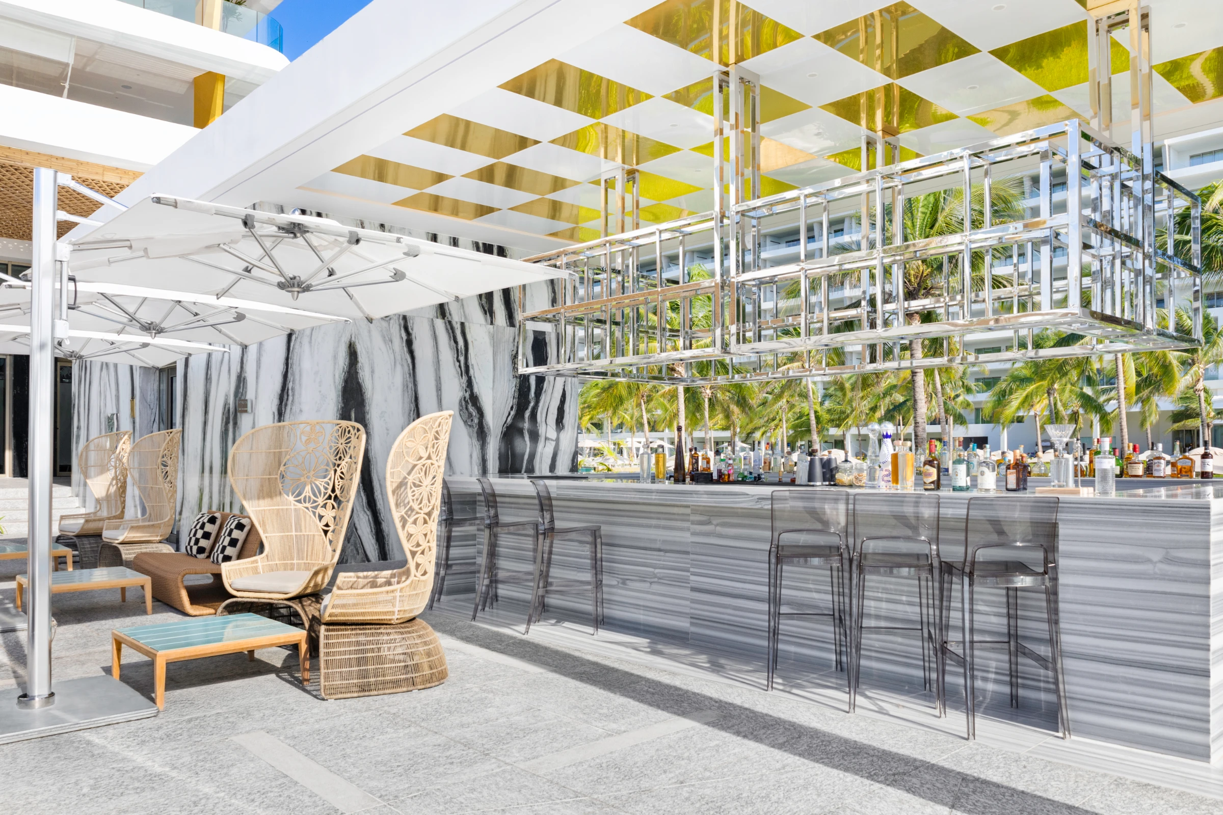 hotel-mousai-cancun-facilities-beach-pool-bar-comfort-2-w2400h1600