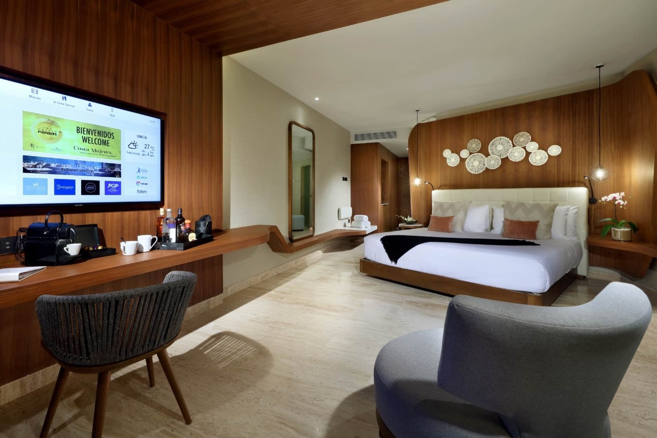 Junior Suite Beachside