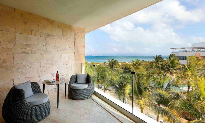 Junior Suite Beachside Ocean View