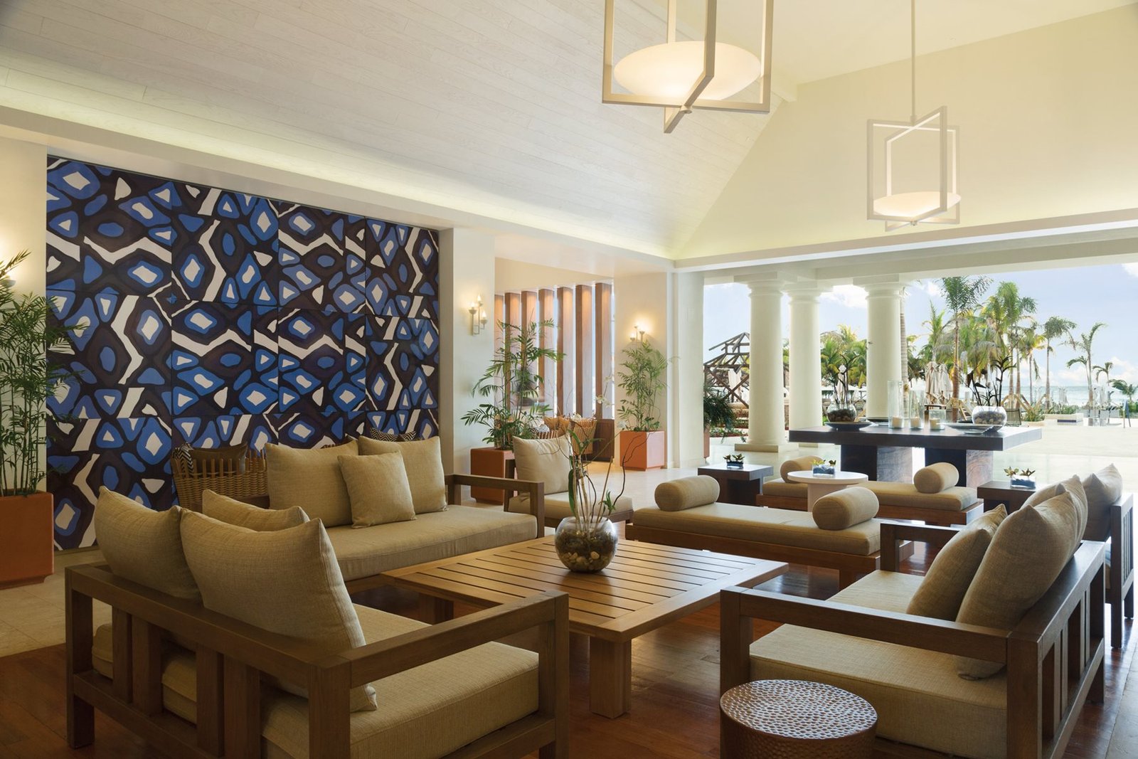 mbj-hyatt-zilara-rose-hall-lobby-01