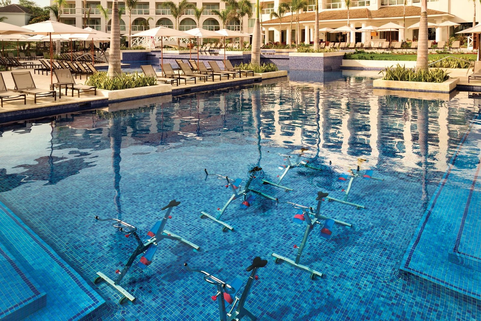 mbj-hyatt-zilara-rose-hall-sport-01