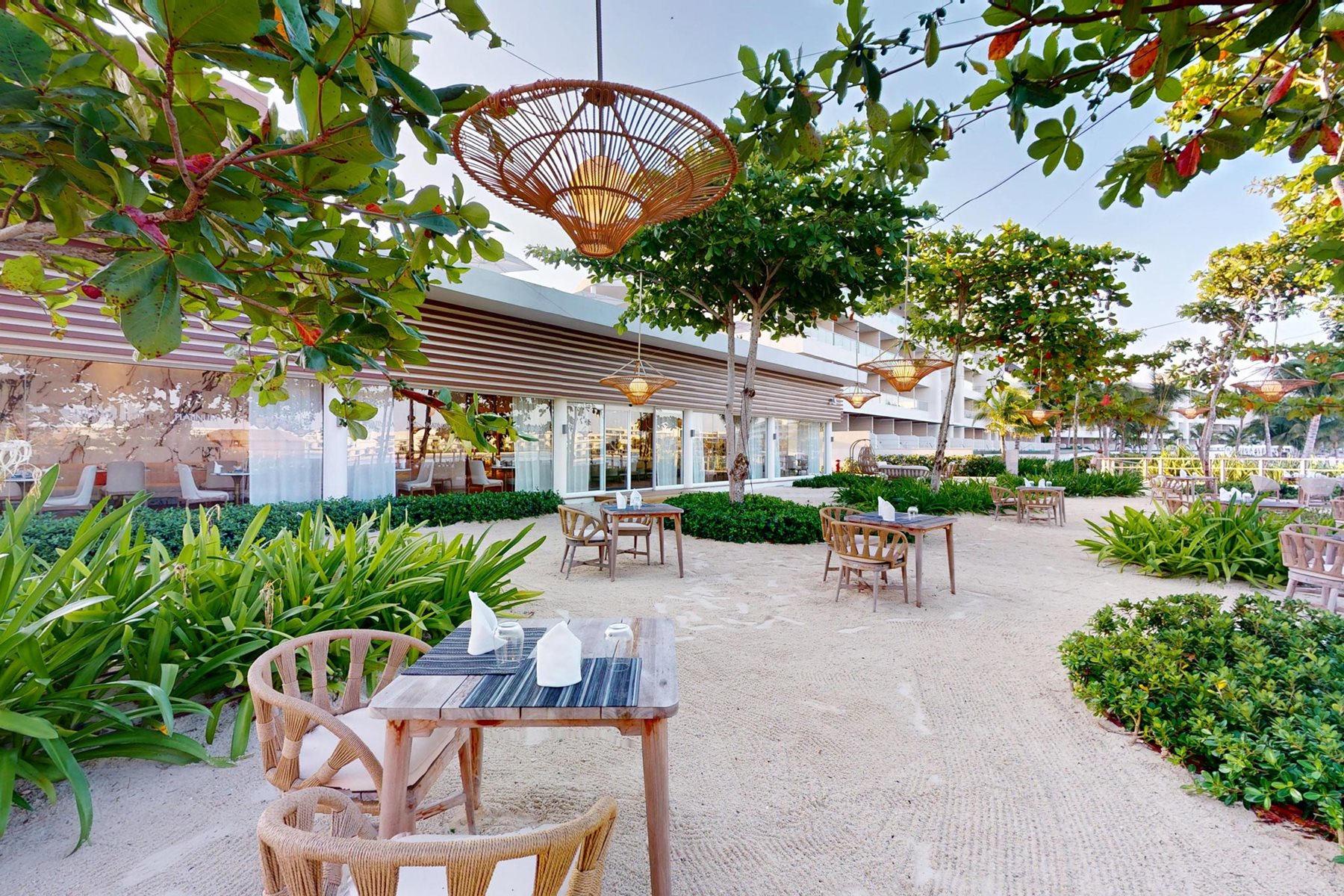 mbj-princess-senses-mangrove-resto-platinum-bch-01