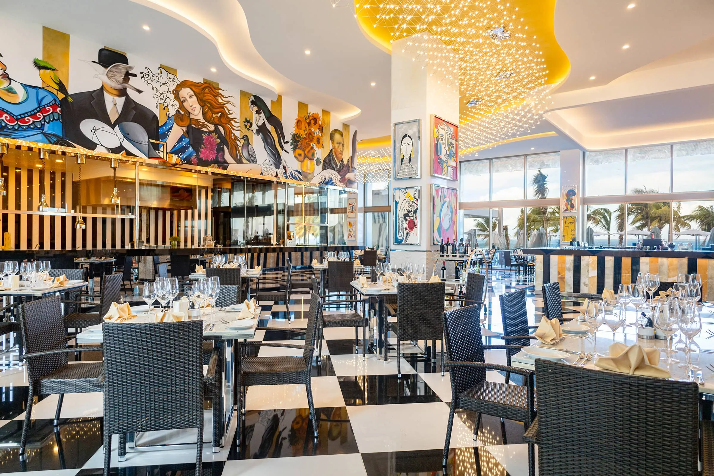 mscnfbnoirestaurant-1-w2400h1600