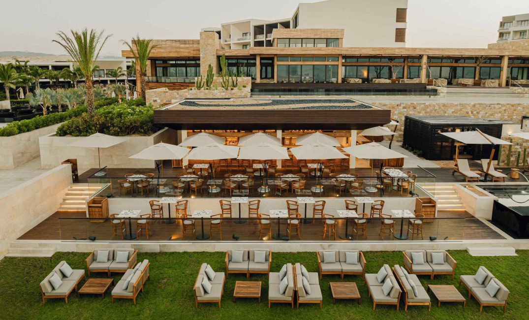 nami-champagne-bar-nobu-los-cabos-1075x650