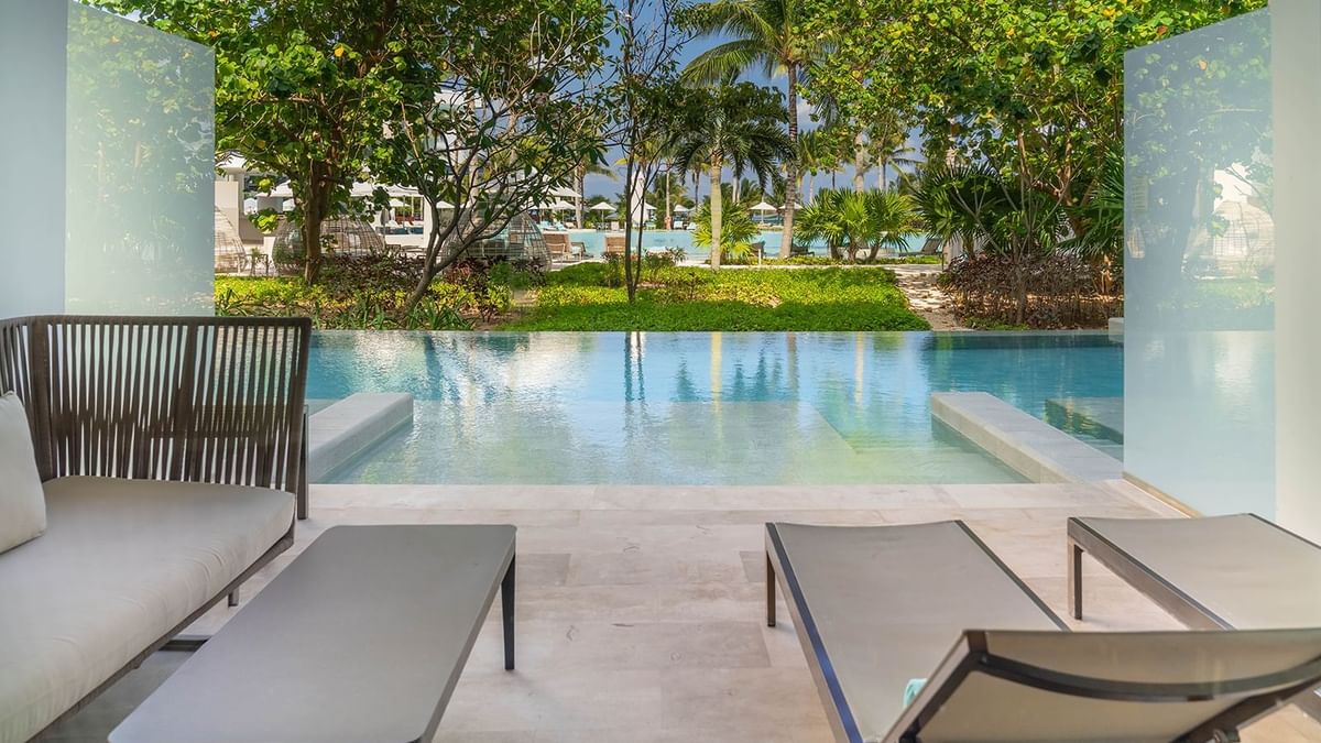 Junior Suite Swim Out Partial Ocean View